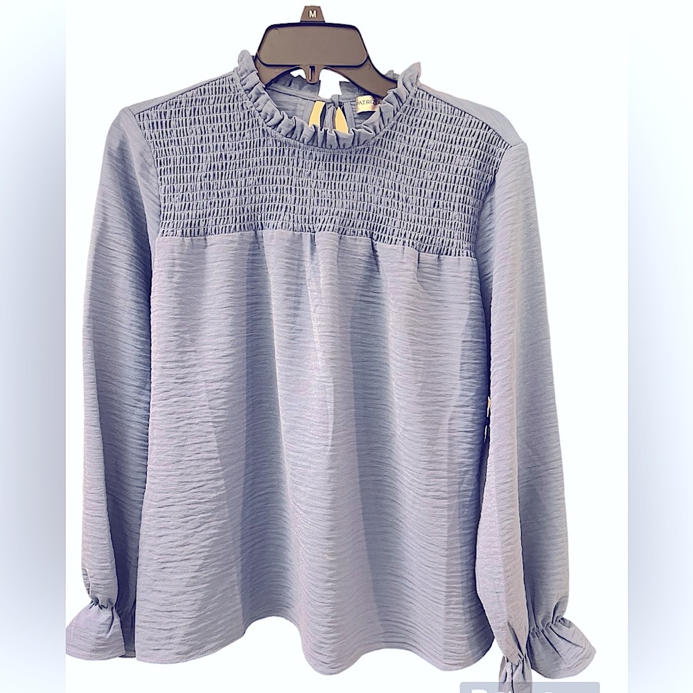 Patrizia Luca Milano pull-over blouse, neck ruffle; string tie closure in back